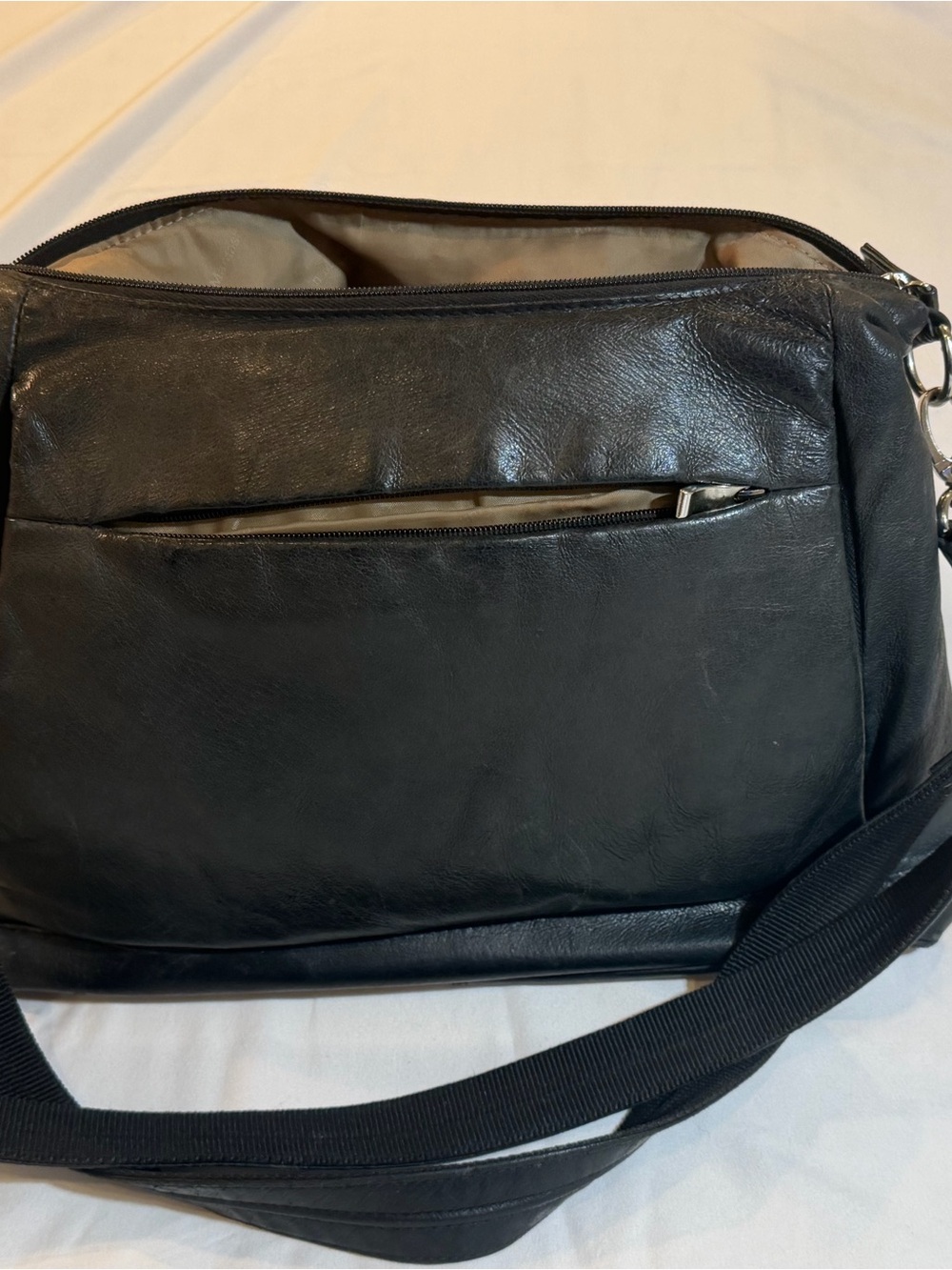 Gun Tote’n Mamas Genuine Leather Crossbody Concealed Carry Purse w/ Holster